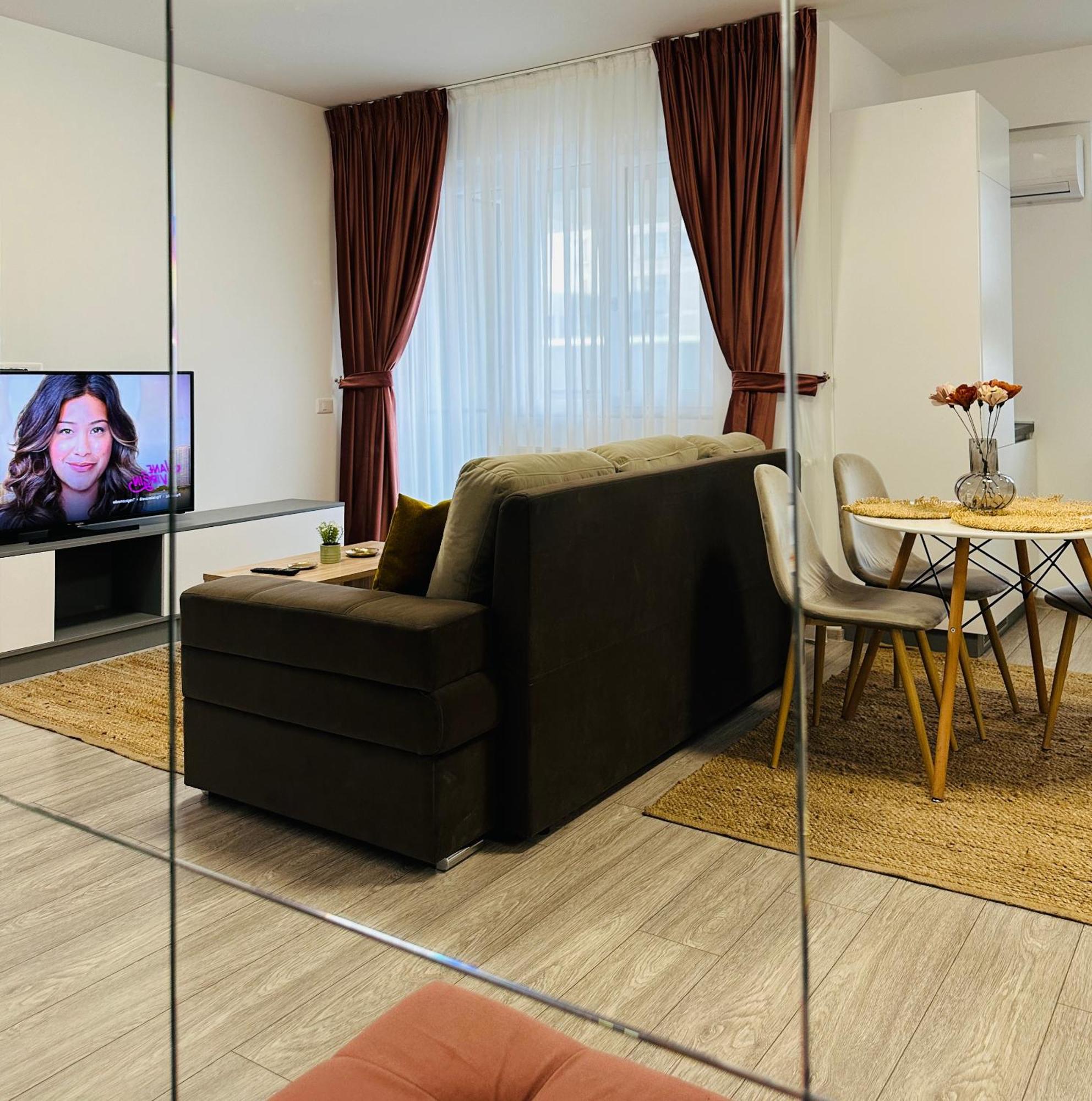 Palas Retreat - Q Residence Iasi Ngoại thất bức ảnh