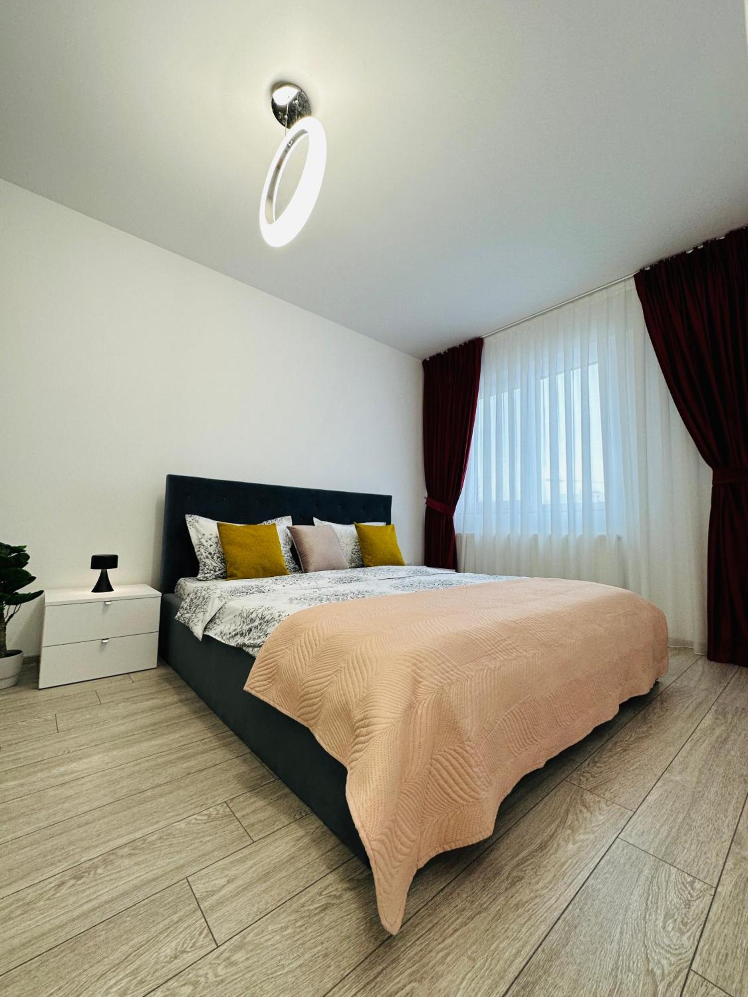 Palas Retreat - Q Residence Iasi Ngoại thất bức ảnh