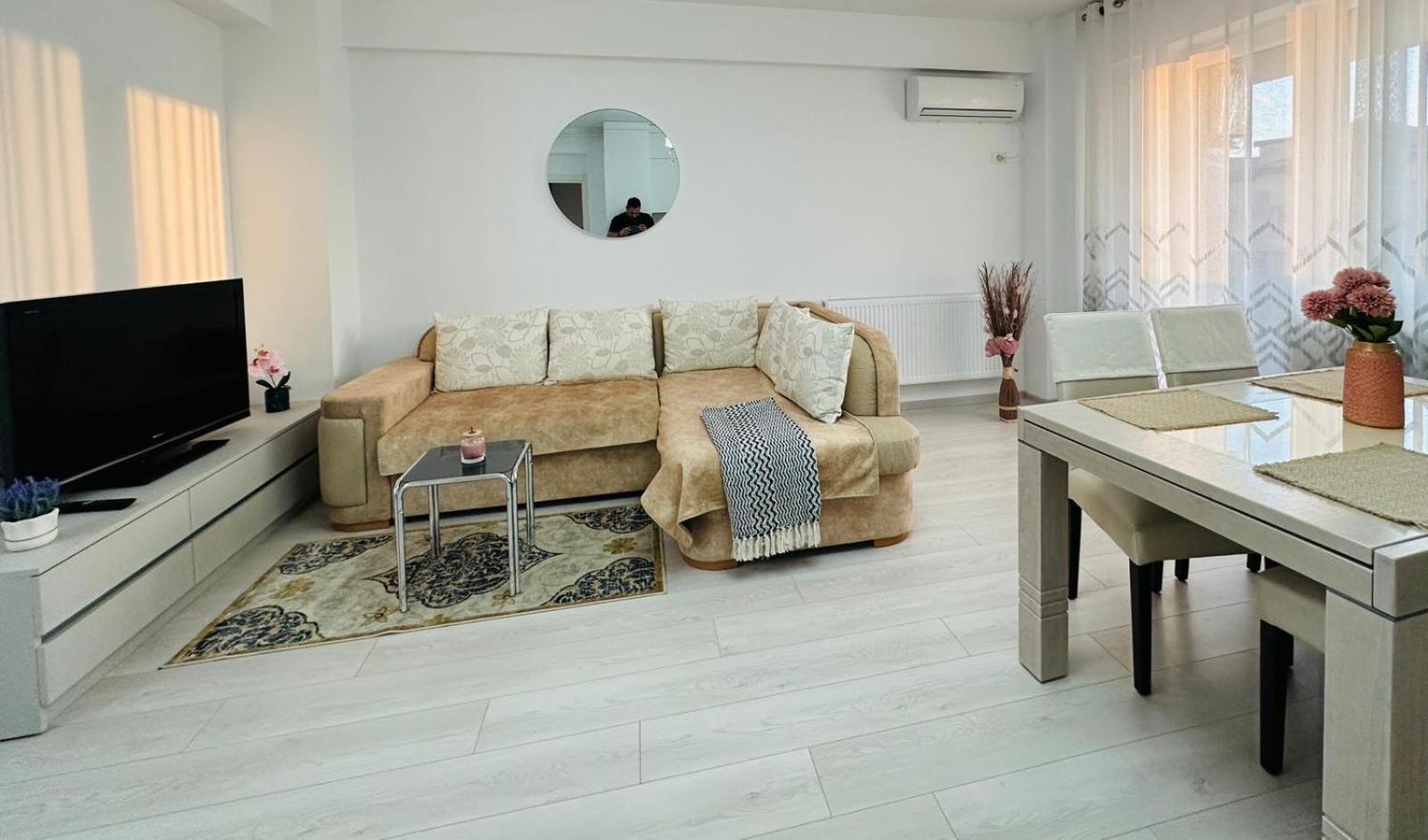 Palas Retreat - Q Residence Iasi Ngoại thất bức ảnh