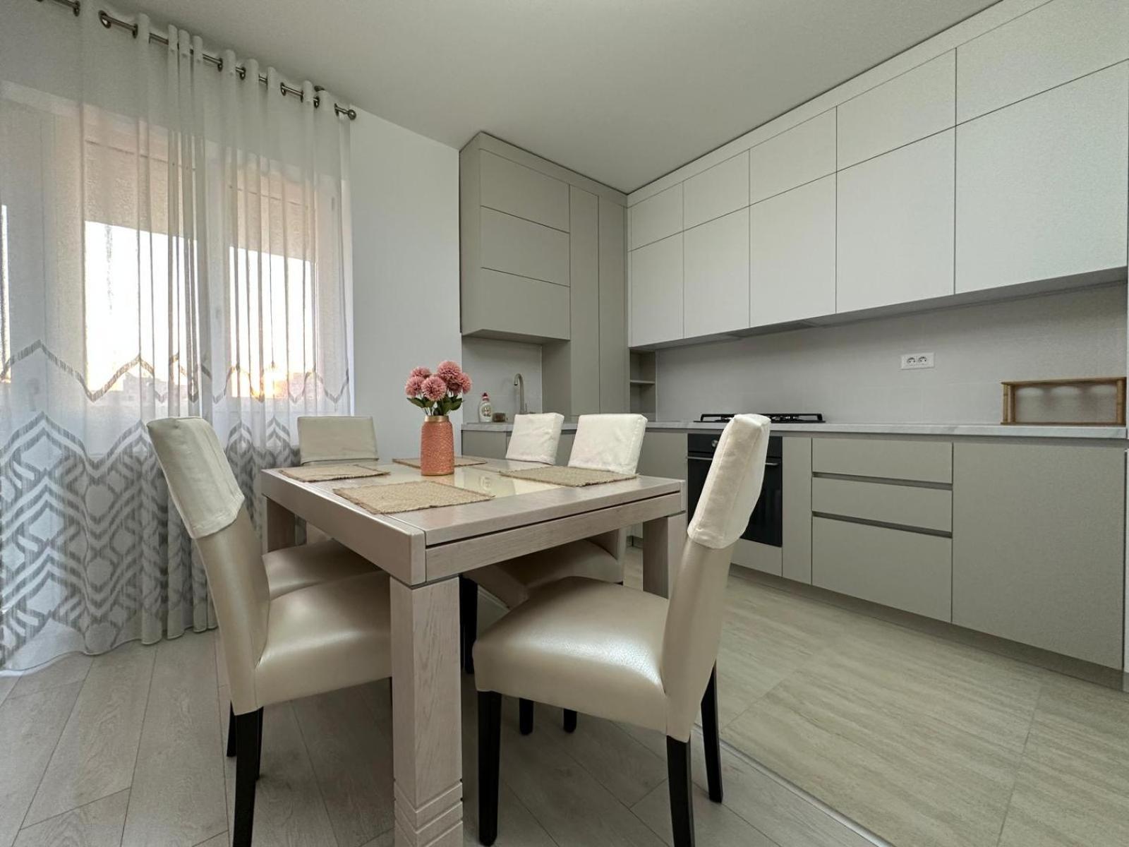 Palas Retreat - Q Residence Iasi Ngoại thất bức ảnh